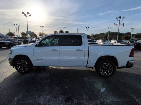 Used 2025 RAM 1500 Laramie AWD/4WD image 7