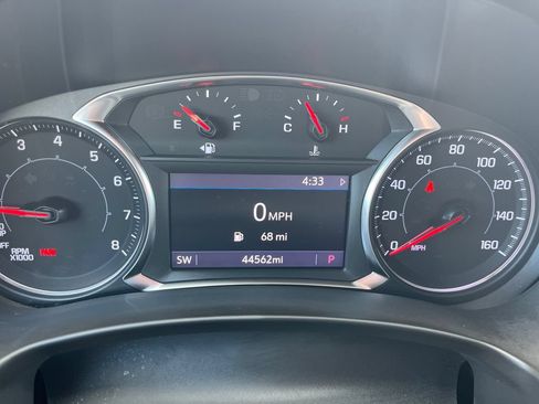 Used 2022 GMC Terrain AT4 w/ Tech Package AWD/4WD image 16