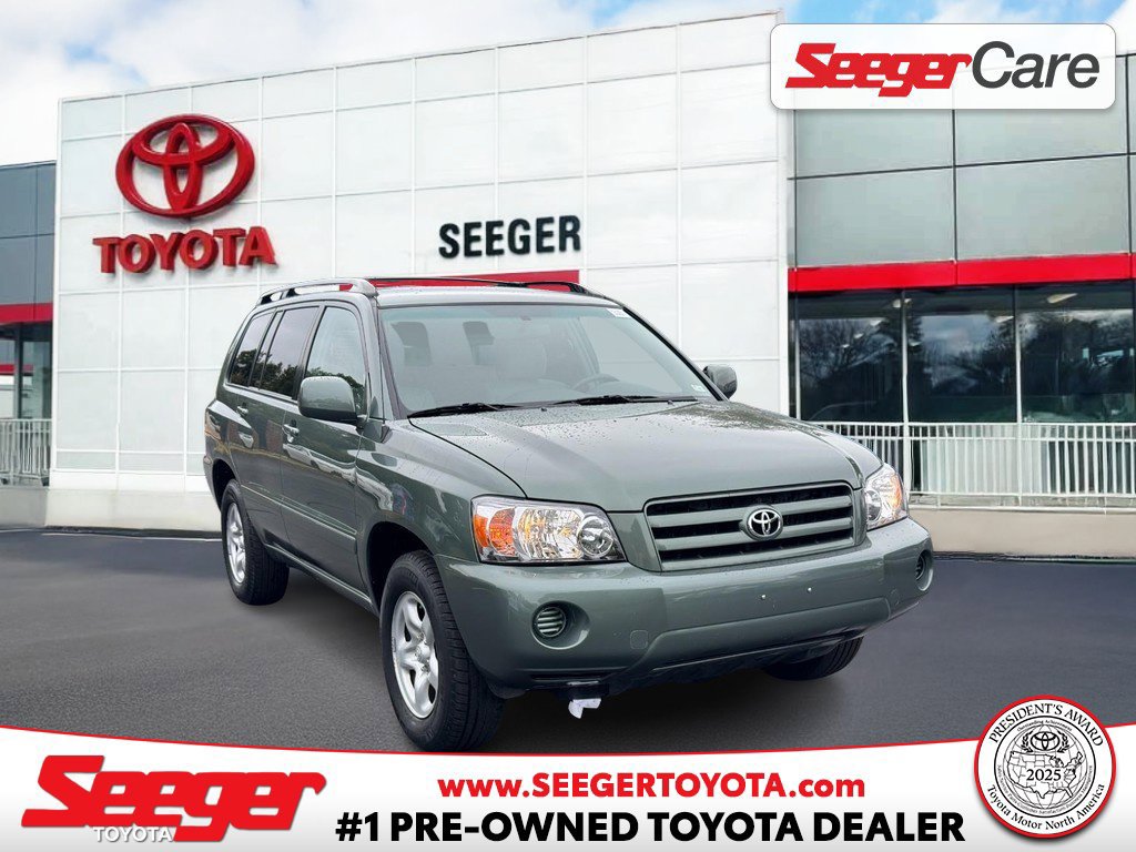 Used 2005 Toyota Highlander 4WD V6 w/ Towing Prep Pkg image 1