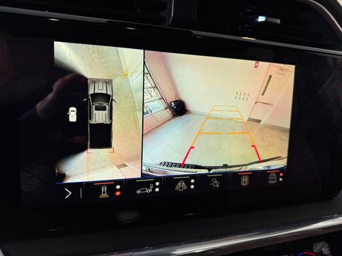 Certified 2024 GMC Sierra 3500 Denali Ultimate image 19