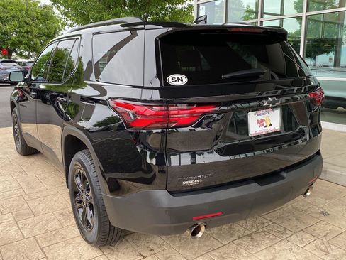 Used 2023 Chevrolet Traverse LS w/ Midnight/Sport Edition FWD image 5