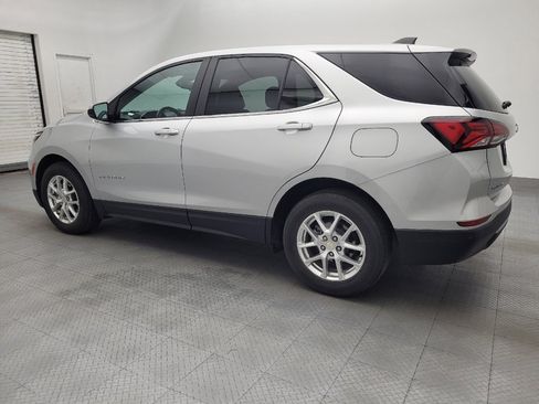 Used 2022 Chevrolet Equinox LT w/ Driver Convenience Package FWD image 3