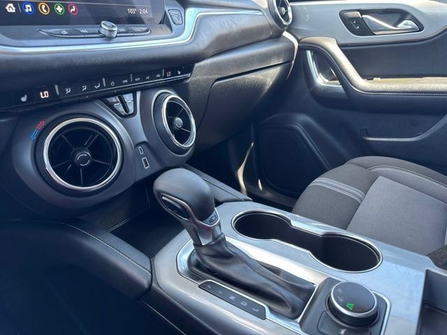 Used 2025 Chevrolet Blazer LT FWD image 5