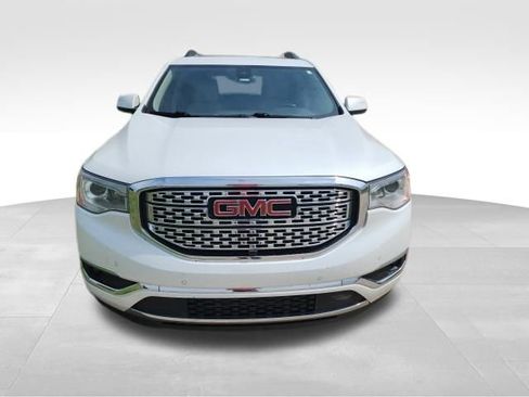 Used 2018 GMC Acadia Denali w/ Technology Package FWD image 8