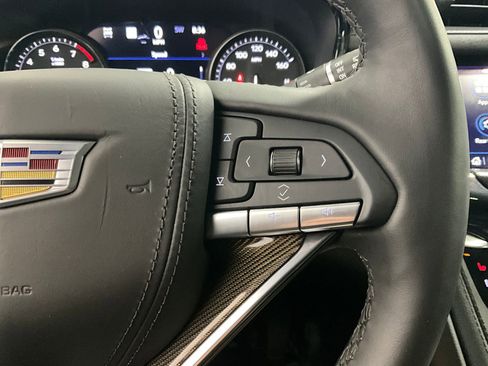 Used 2025 Cadillac XT6 Premium Luxury w/ Platinum Package AWD/4WD image 18