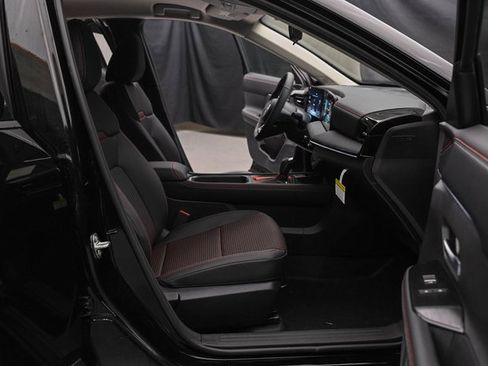 New 2025 Nissan Kicks SR image 15