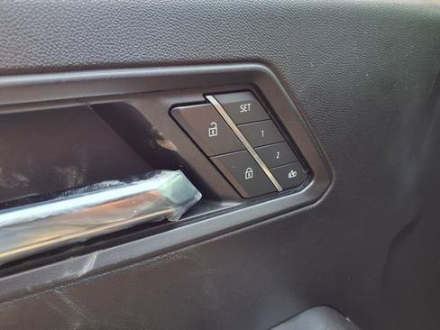 New 2025 Chevrolet Colorado ZR2 image 17