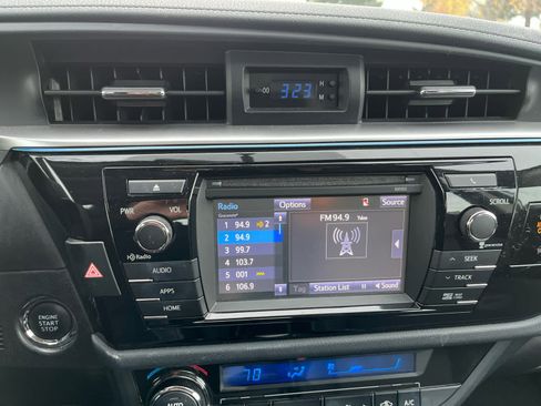 Used 2014 Toyota Corolla LE Premium image 22