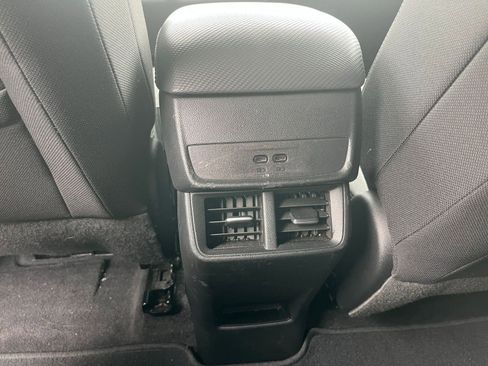 Used 2025 Chevrolet Equinox LT FWD image 22