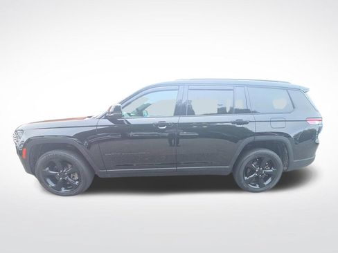 Used 2024 Jeep Grand Cherokee L Laredo RWD image 2