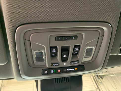 Used 2025 Chevrolet Silverado 1500 LTZ AWD/4WD image 6