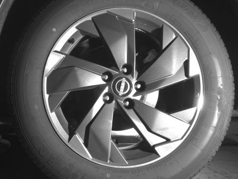 Used 2025 Nissan Rogue SV image 13