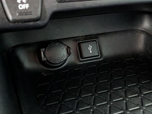 Used 2020 Toyota RAV4 XLE w/ Carpet Mat Package image 22