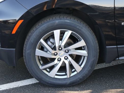 Used 2023 Chevrolet Equinox LT AWD/4WD image 14
