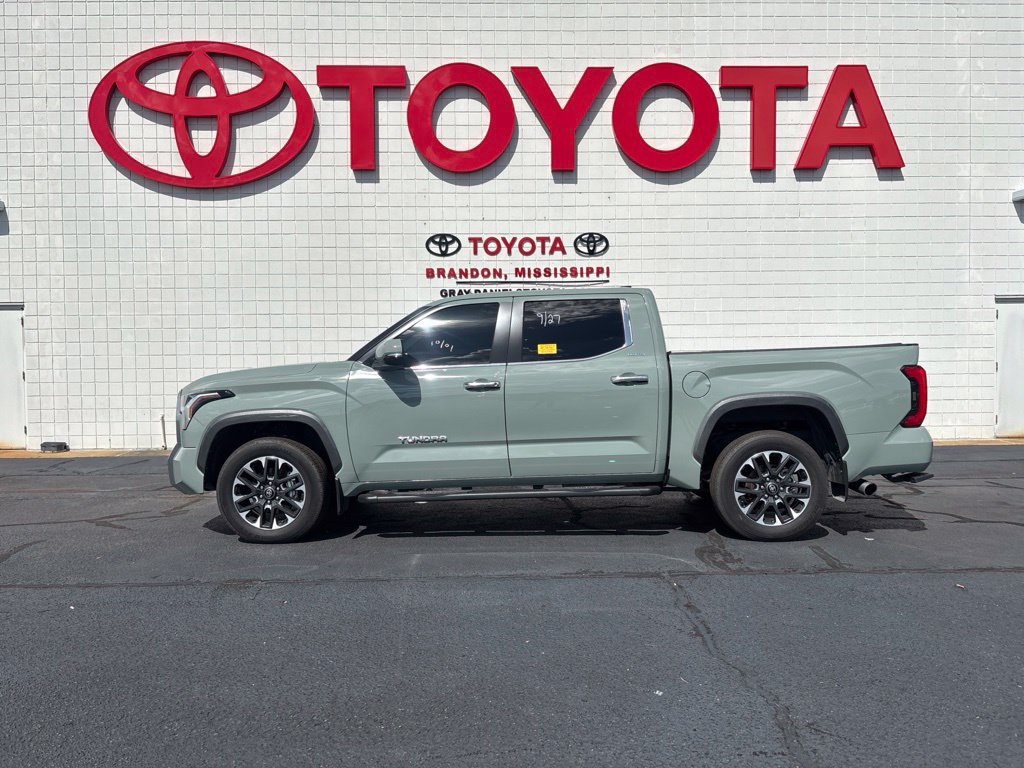 Used 2026 Toyota Tundra Limited AWD/4WD image 5