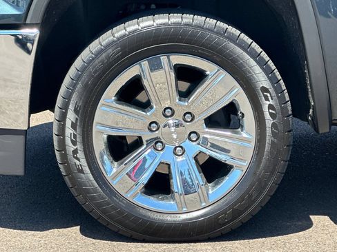 Used 2018 GMC Sierra 1500 SLT AWD/4WD image 24