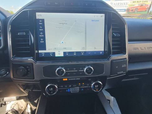 Used 2022 Ford F350 Platinum AWD/4WD image 14