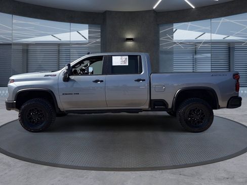 Used 2024 Chevrolet Silverado 2500 ZR2 w/ ZR2 Bison Edition AWD/4WD image 3