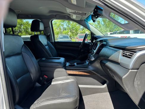 Used 2020 Chevrolet Suburban LT AWD/4WD image 23