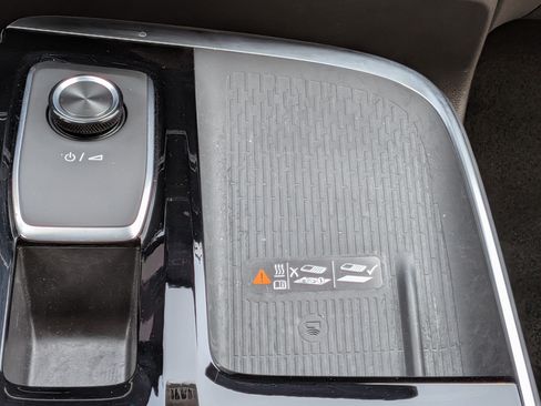 Certified 2025 Buick Enclave Sport Touring w/ Power Package FWD image 28
