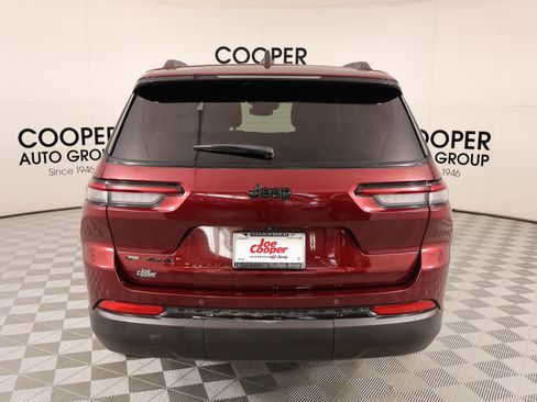 Used 2023 Jeep Grand Cherokee L Laredo AWD/4WD image 22