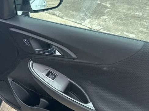 Used 2025 Chevrolet Malibu LT FWD image 7