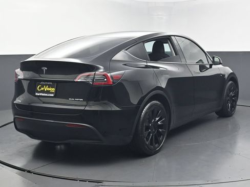 Used 2023 Tesla Model Y Long Range AWD/4WD image 4