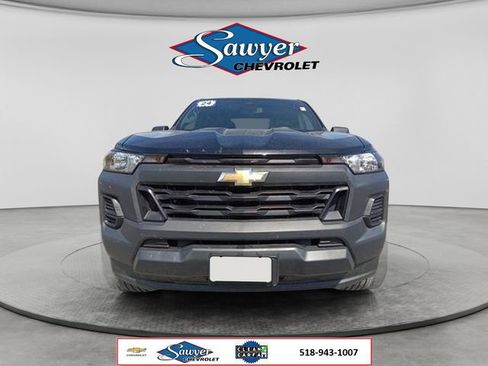 Used 2024 Chevrolet Colorado W/T RWD image 8