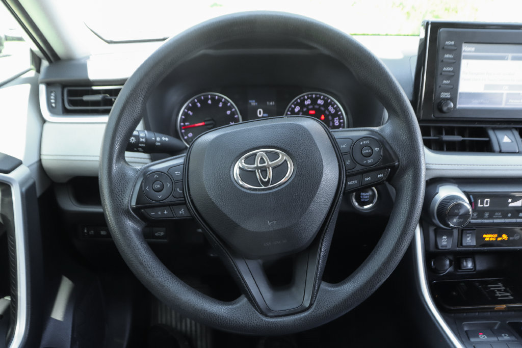Used 2019 Toyota RAV4 XLE FWD image 19
