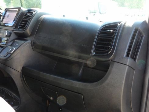 Used 2025 RAM ProMaster 2500 w/ U-Haul Equipment Group FWD image 18