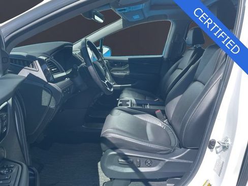 Certified 2024 Honda Odyssey Touring image 9