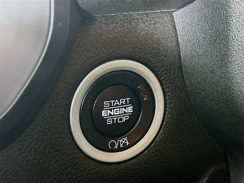 Used 2024 RAM 2500 Tradesman w/ Chrome Appearance Group image 27