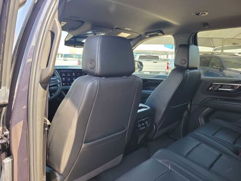 Used 2025 Chevrolet Tahoe LT RWD image 16