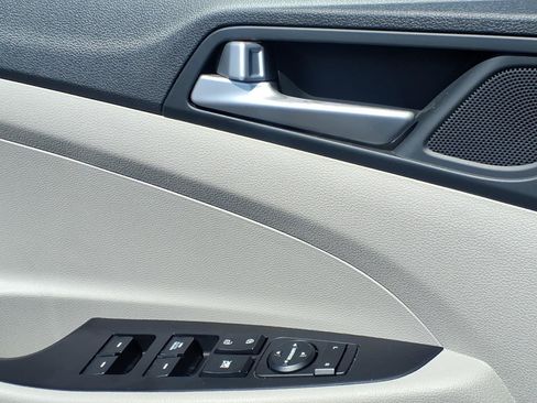 Used 2021 Hyundai Tucson SE w/ Cargo Package FWD image 27