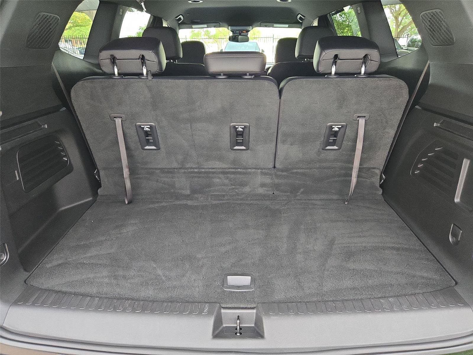Used 2026 Buick Enclave Sport Touring AWD/4WD image 30