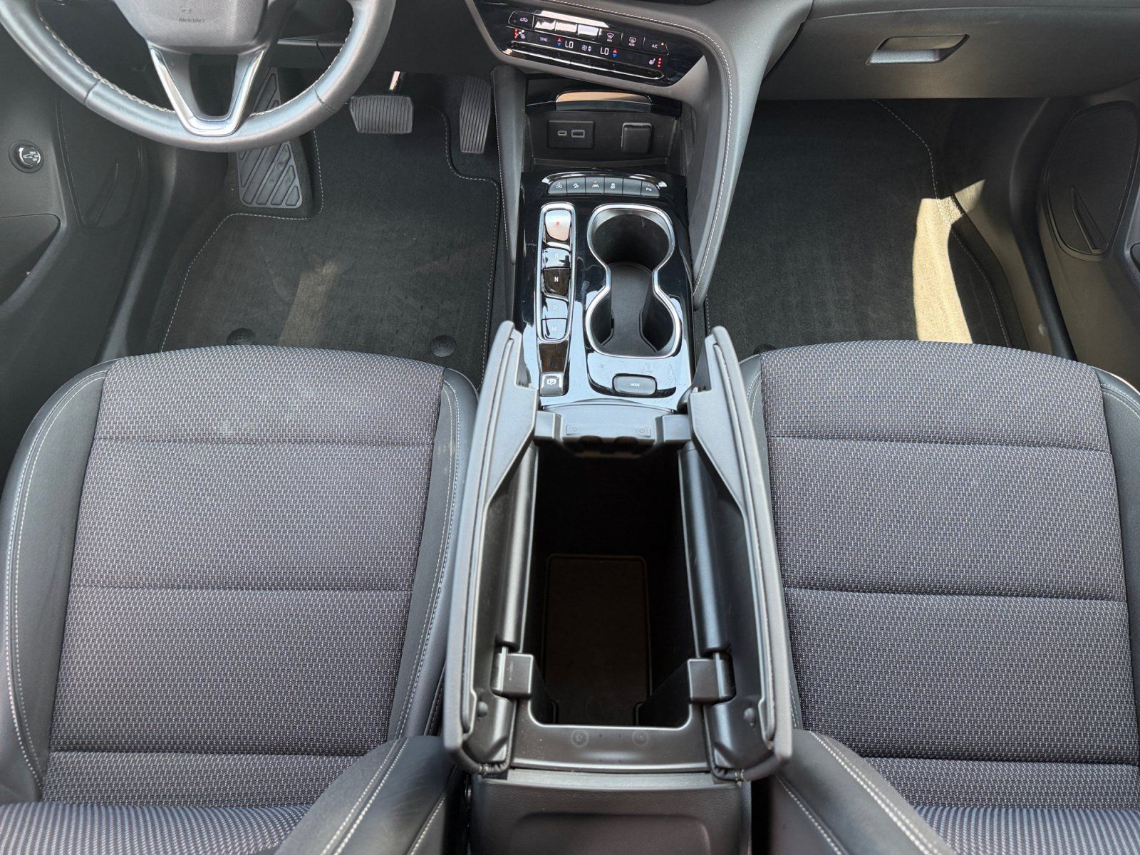 Used 2023 Buick Envision Preferred AWD/4WD image 21