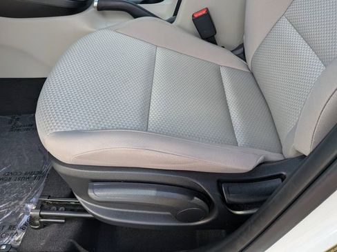 Used 2025 Kia Soul LX w/ LX Technology Package image 23