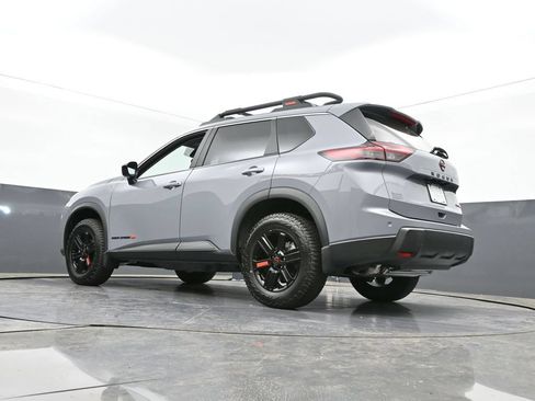 Used 2025 Nissan Rogue SV AWD/4WD image 42