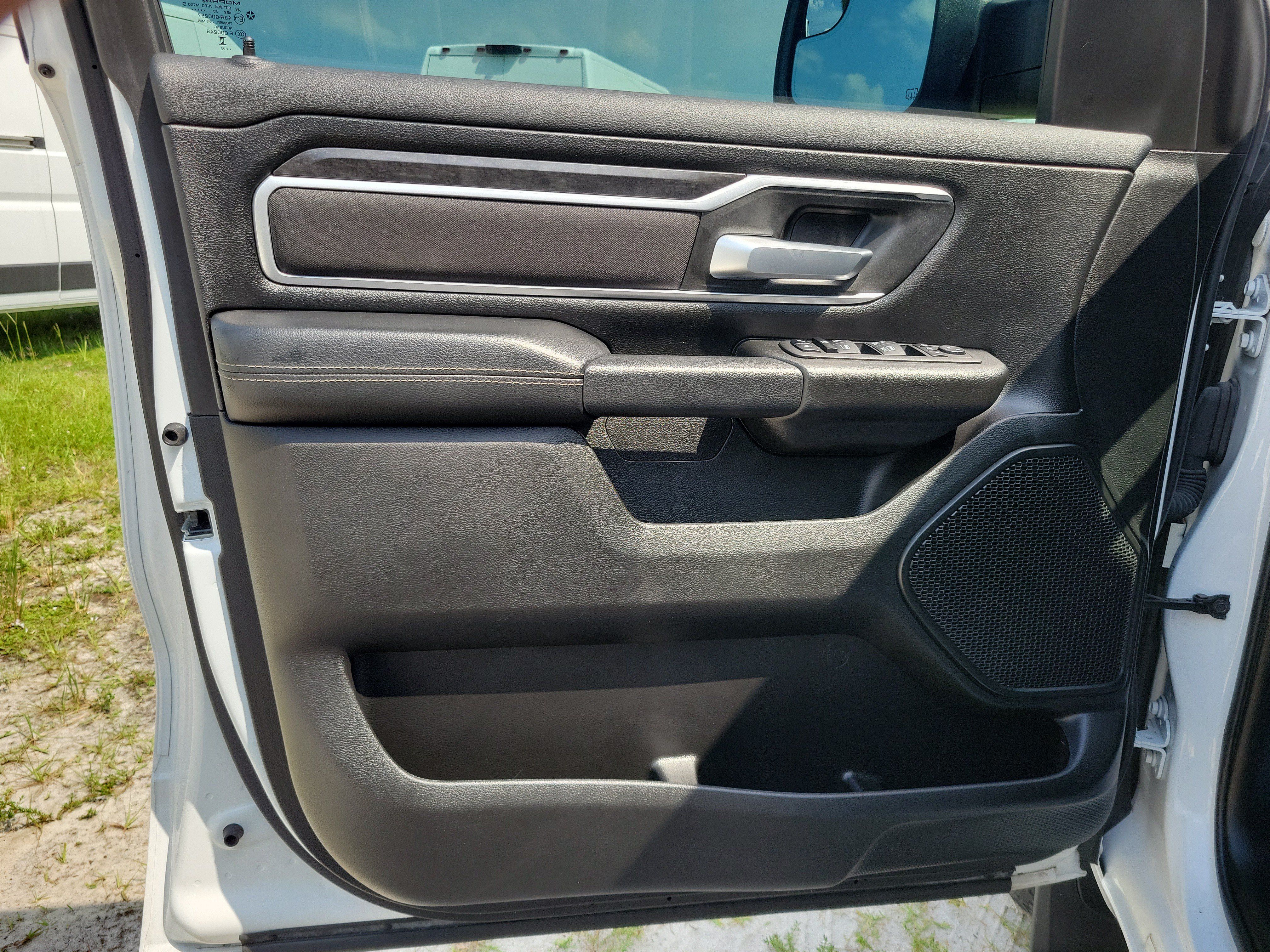 Used 2023 RAM 1500 Big Horn AWD/4WD image 14