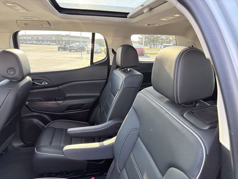 Used 2023 GMC Acadia Denali w/ Denali Technology Package FWD image 69