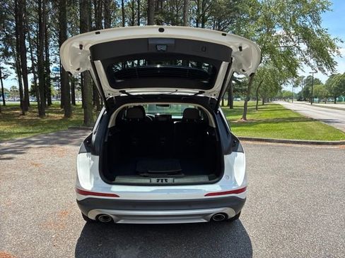 Certified 2023 Lincoln Corsair Reserve FWD image 18