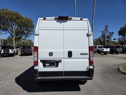 New 2026 RAM ProMaster 2500 w/ Convenience Group image 5