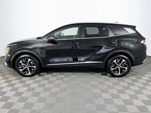 Certified 2025 Kia Sportage EX AWD/4WD image 4