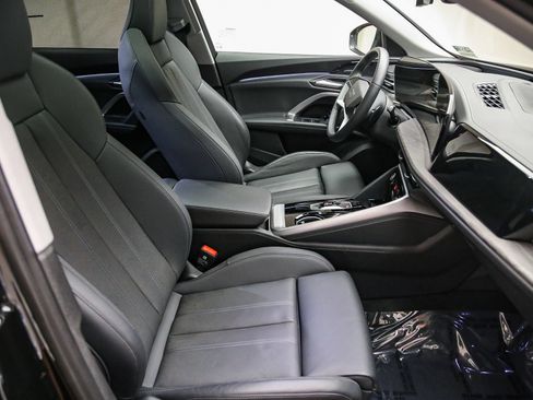 Certified 2025 Audi Q5 Premium AWD/4WD image 17