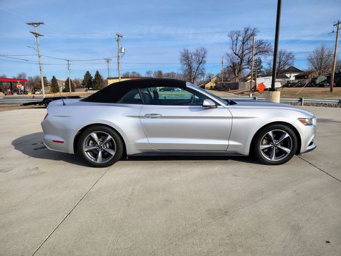 Used 2016 Ford Mustang Convertible w/ Equipment Group 051A image 6