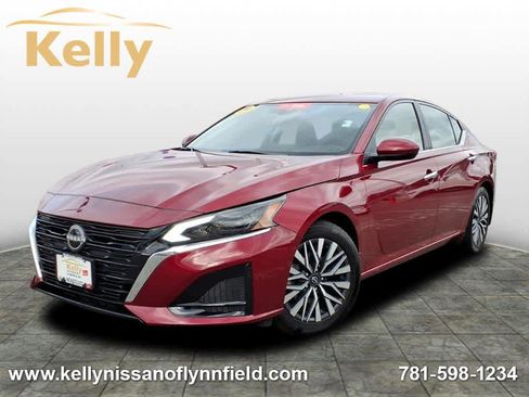 Certified 2023 Nissan Altima 2.5 SV w/ SV Premium Package image 1