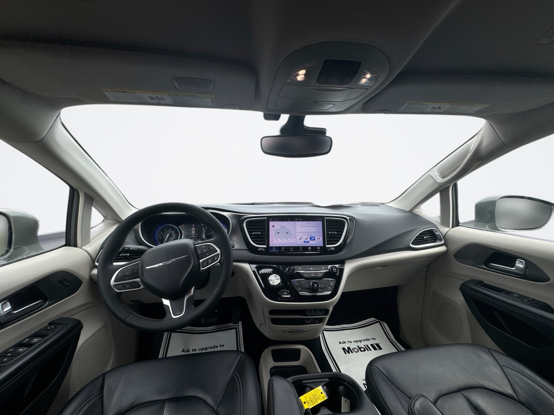 Used 2022 Chrysler Pacifica Touring-L FWD image 15