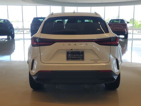 Used 2023 Lexus NX 350h AWD image 9