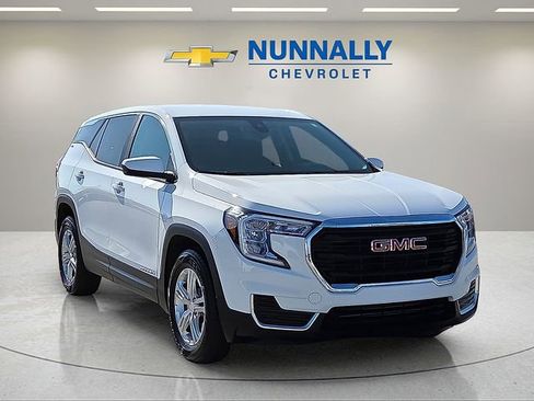 Certified 2024 GMC Terrain SLE FWD image 7