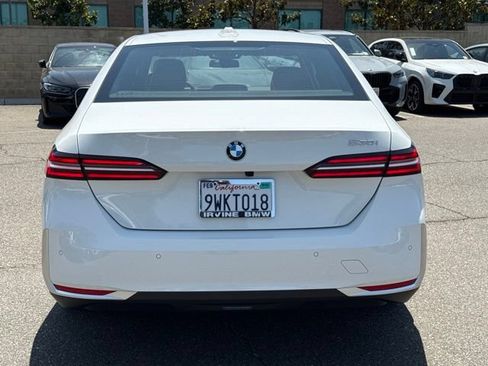 Used 2026 BMW 530i RWD image 10